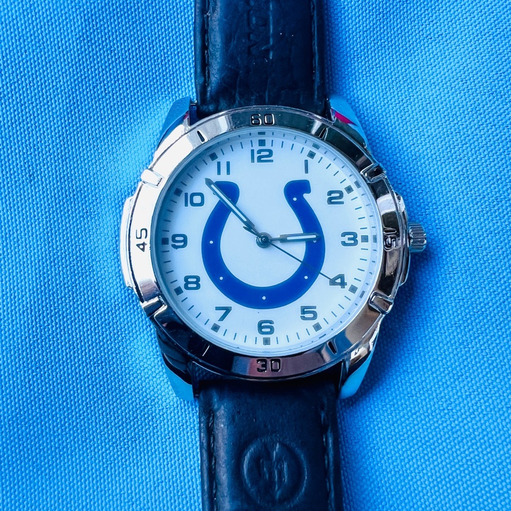 Men’s NFL Watch with Leather Strap